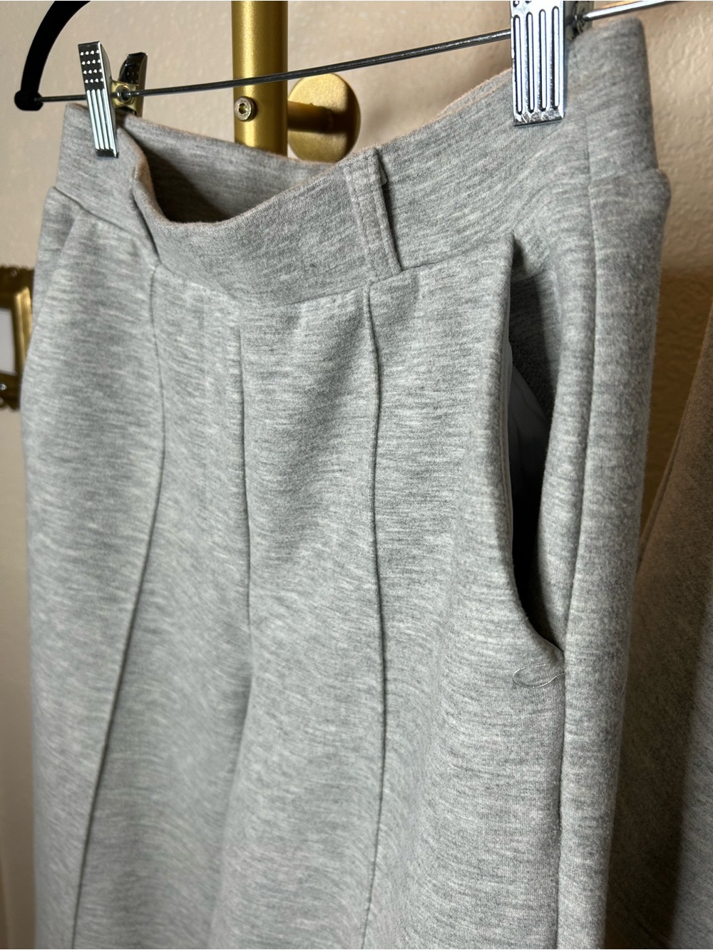 OGL Sleeveless Turtleneck Top & Wide-Leg Pants Set - Light Gray - Picture 10 of 15